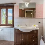 Casa Largnano 6&2, Emma Vila