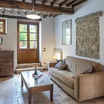 Casa Largnano 6&2, Emma Vila