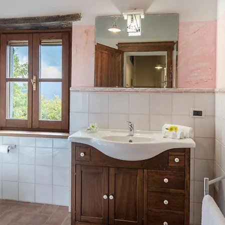 Casa Largnano 6&2, Emma Villa