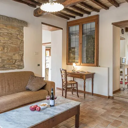 Villa Casa Largnano 6&2, Emma